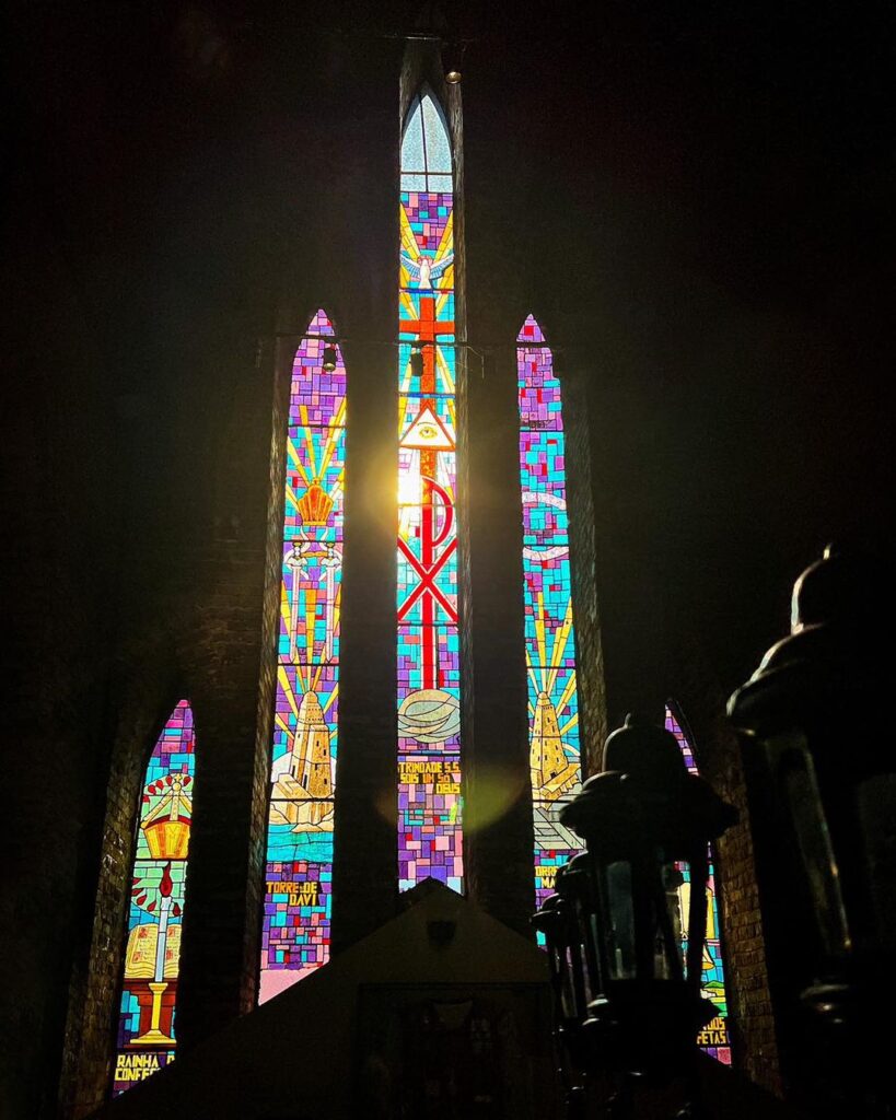 Vitrais da Catedral de Pedra de Canela