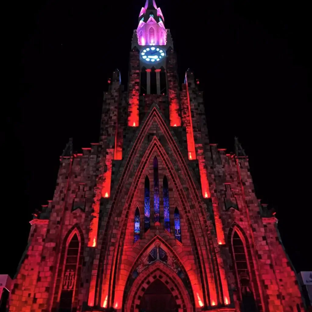Catedral de Pedra de Canela, show das luzes